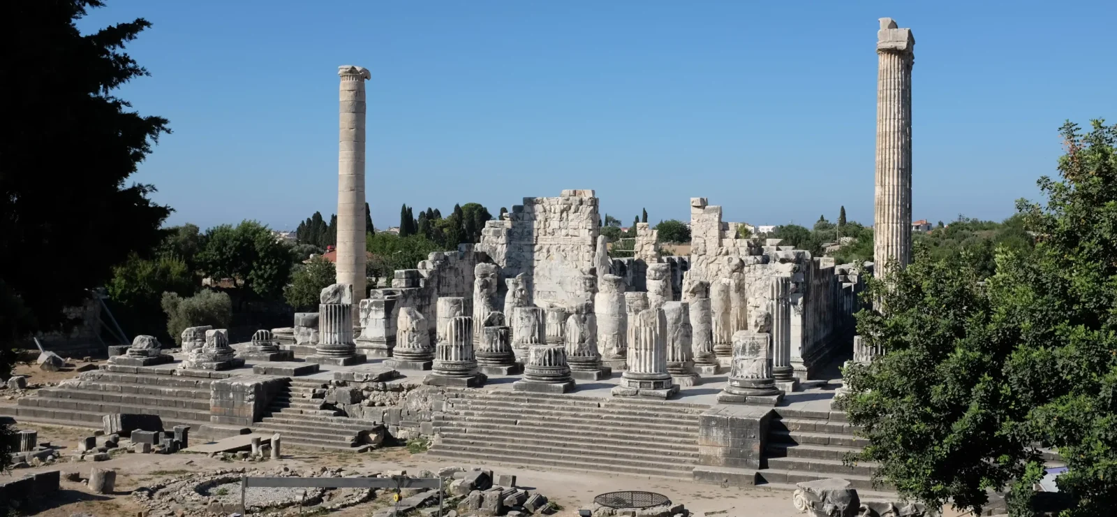 Didymaion_front_AvL