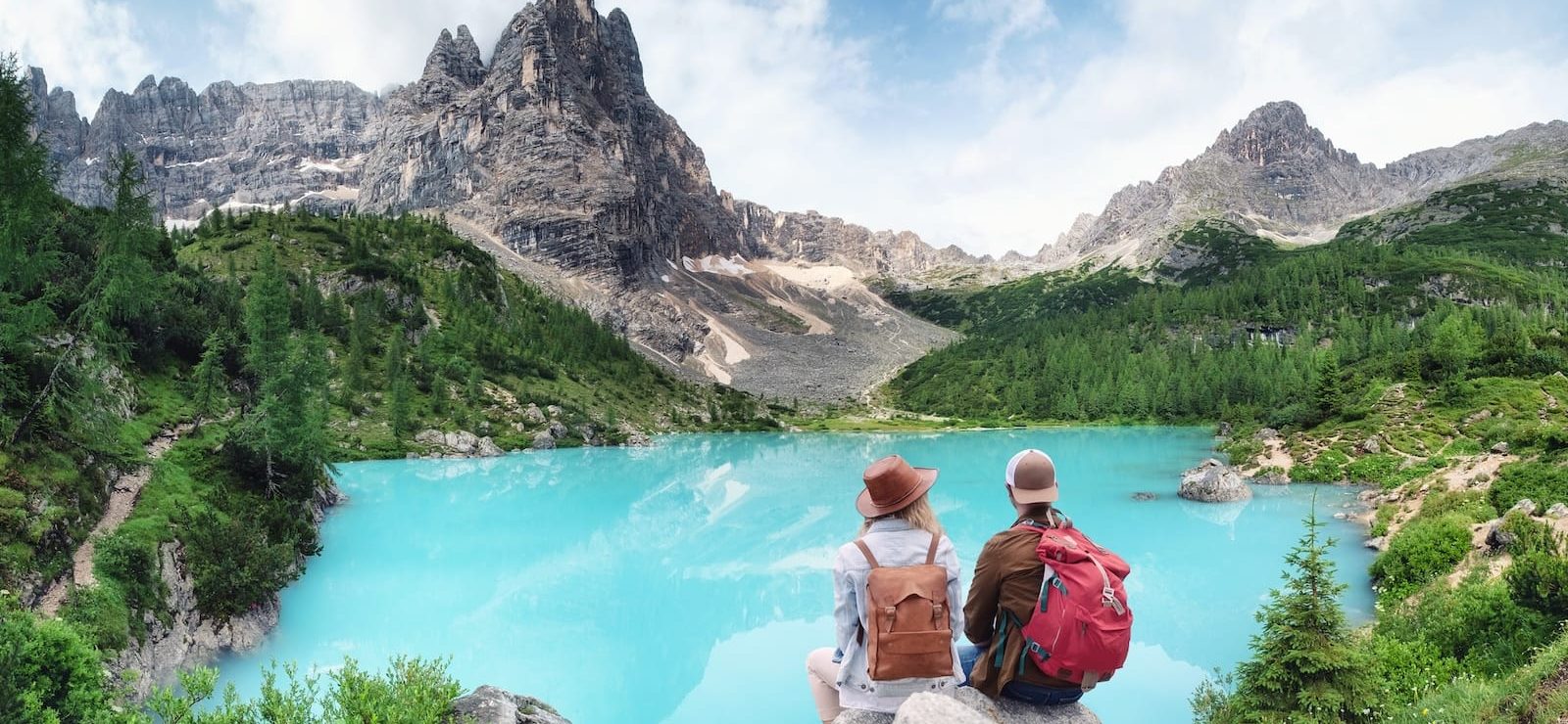 tourist-and-sorapis-lake-in-the-italy-travel-and-2025-03-09-19-38-58-utc